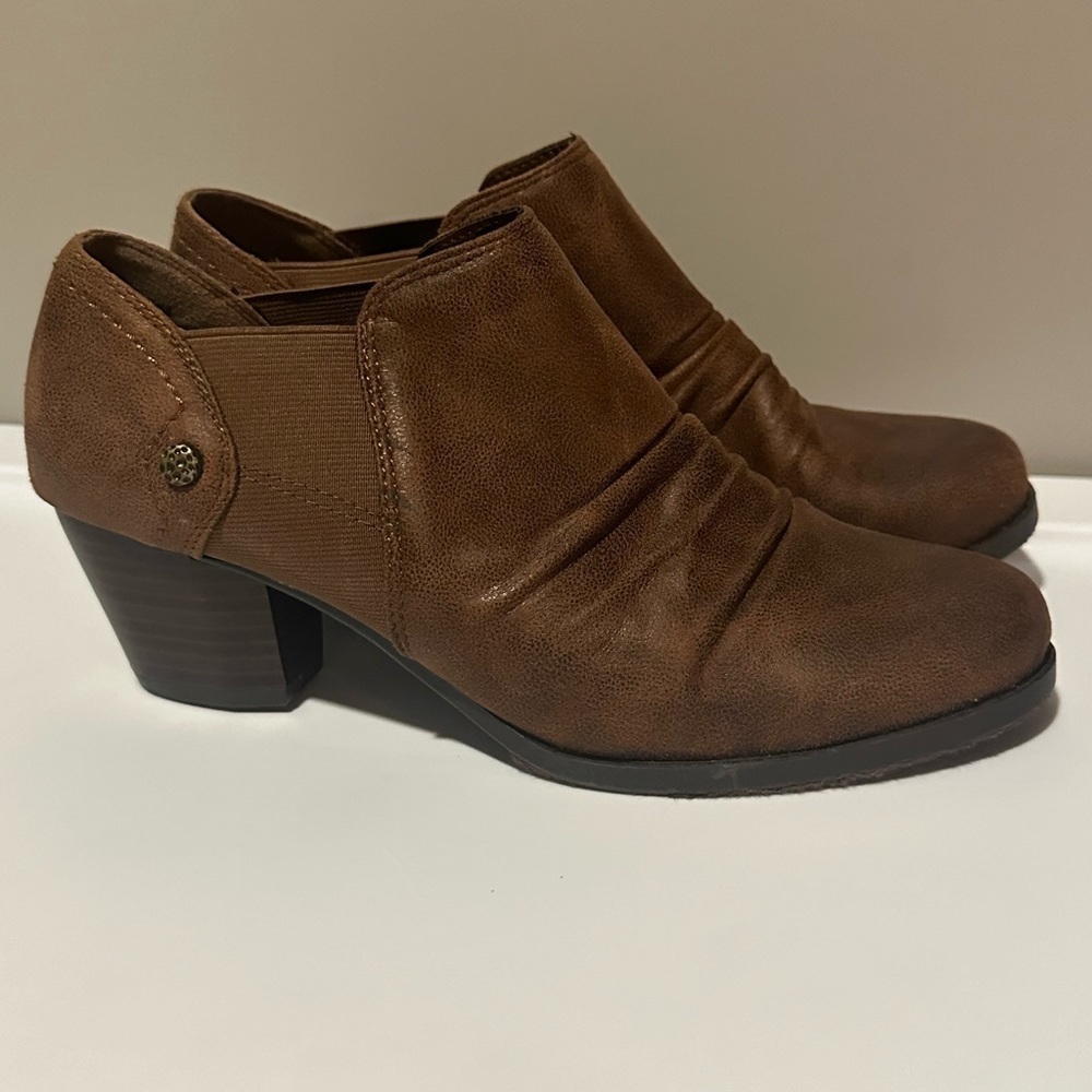 Marbella Boots Womens 8M Nicole Bootie brown Leather Pull On Ankle Top Casual